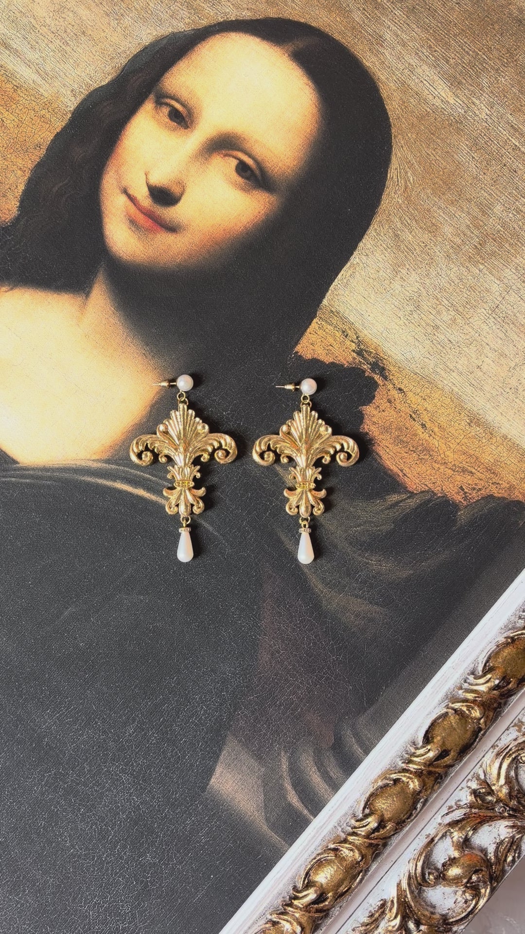 Elegant baroque inspired earrings