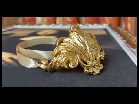 Elegant golden "Millefoglie" necklace